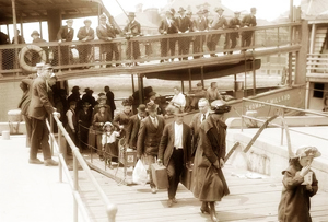 Ellis Island Immigrants